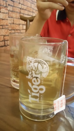 this Dong Bei chinese restaurant serves so much beer they give you tea in tiger beer mugs! That's the spirit!